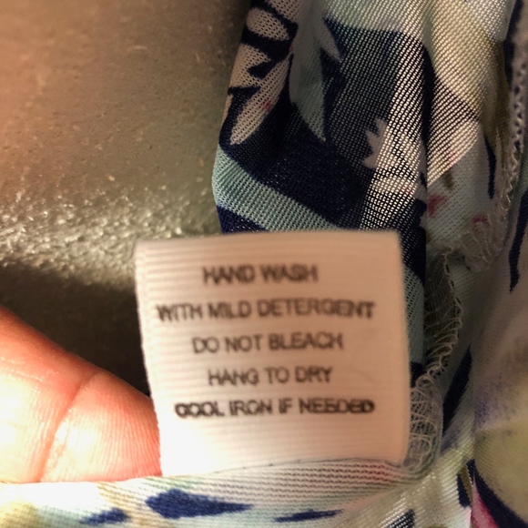 Eden & Olivia Sheer Tropical Shirt Medium - Picture 8 of 8